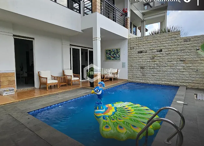 Villa Dago 4 Kamar Kolam Renang Billiard - M-19